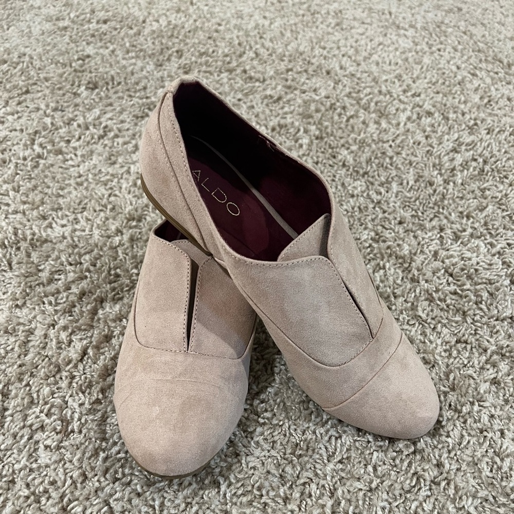 Aldo slip on pink shoes